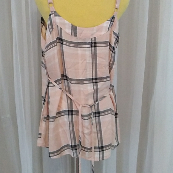 Torrid Size 00 Top Sleeveless Plus Size Blouse - Picture 6 of 8